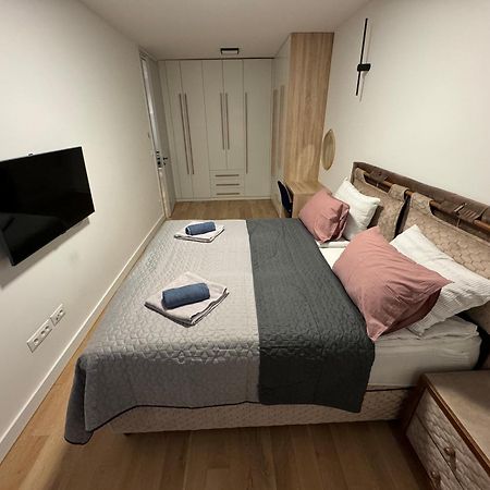 Cadordzina Apartment Free Parking Old Town Сараево Экстерьер фото